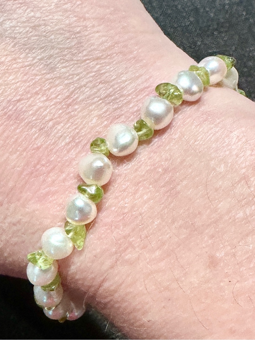 Freshwater Pearl and Peridot Bead Stretch Bracelet